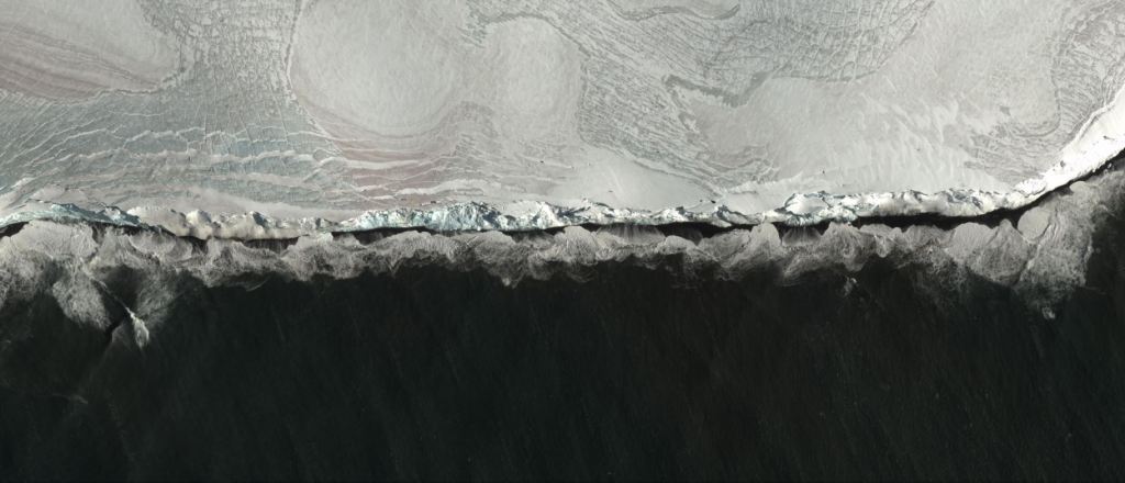 This image has an empty alt attribute; its file name is bouvet-island-new.jpg