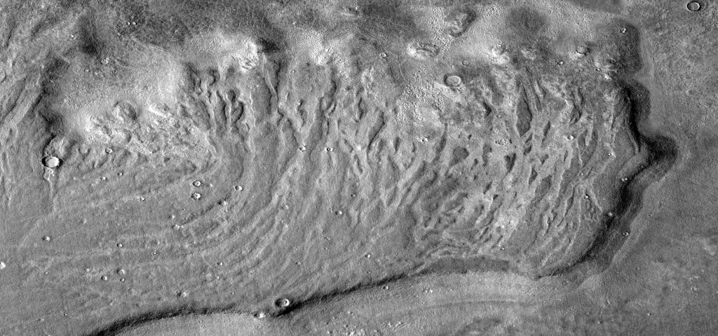 This image has an empty alt attribute; its file name is deutblack5d.jpg